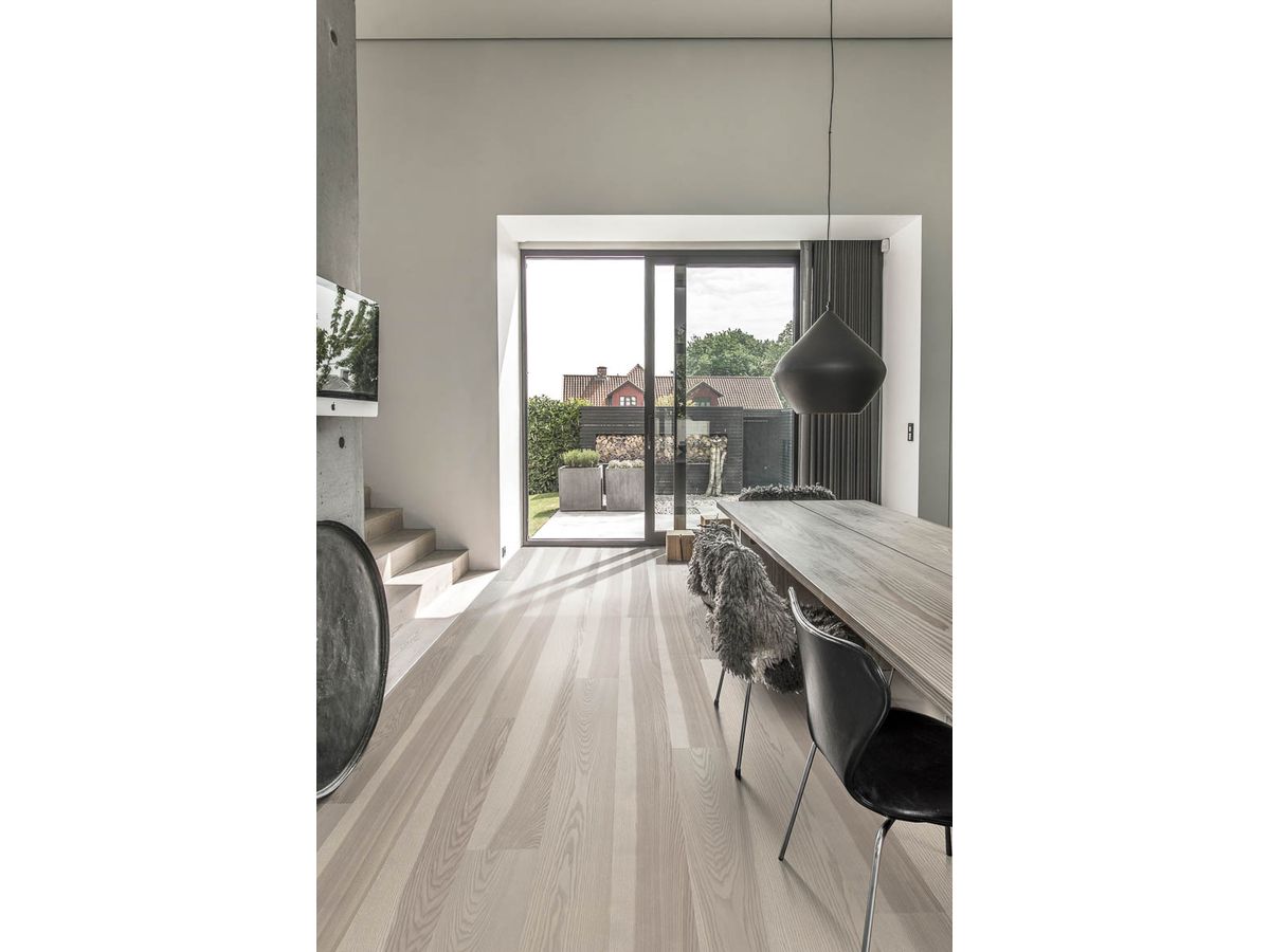 Kährs Solex Collection Esche 136.9 grau Country gebürstet Microfase Ultra-Mattlack