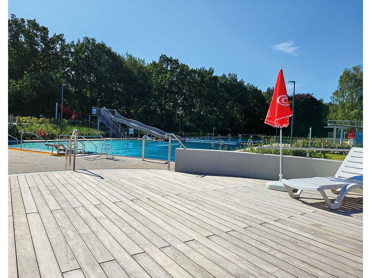 Terrassendiele Kebony® Clear genutet glatt
