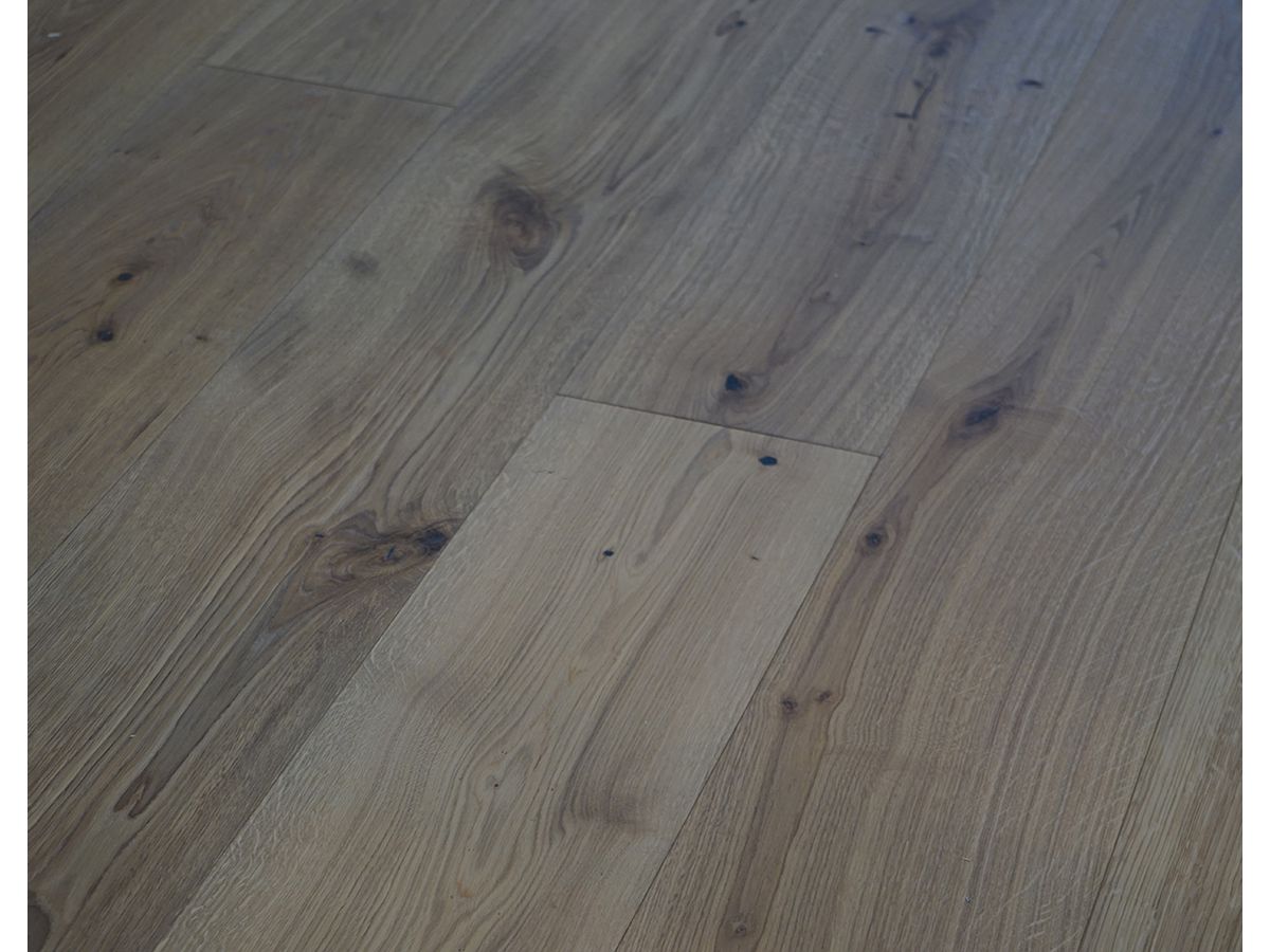 Parkett QUALIWOOD CABANE XL Planura Eiche rustikal tief gebürstet schwarz gekittet cremeweiss geölt gefast